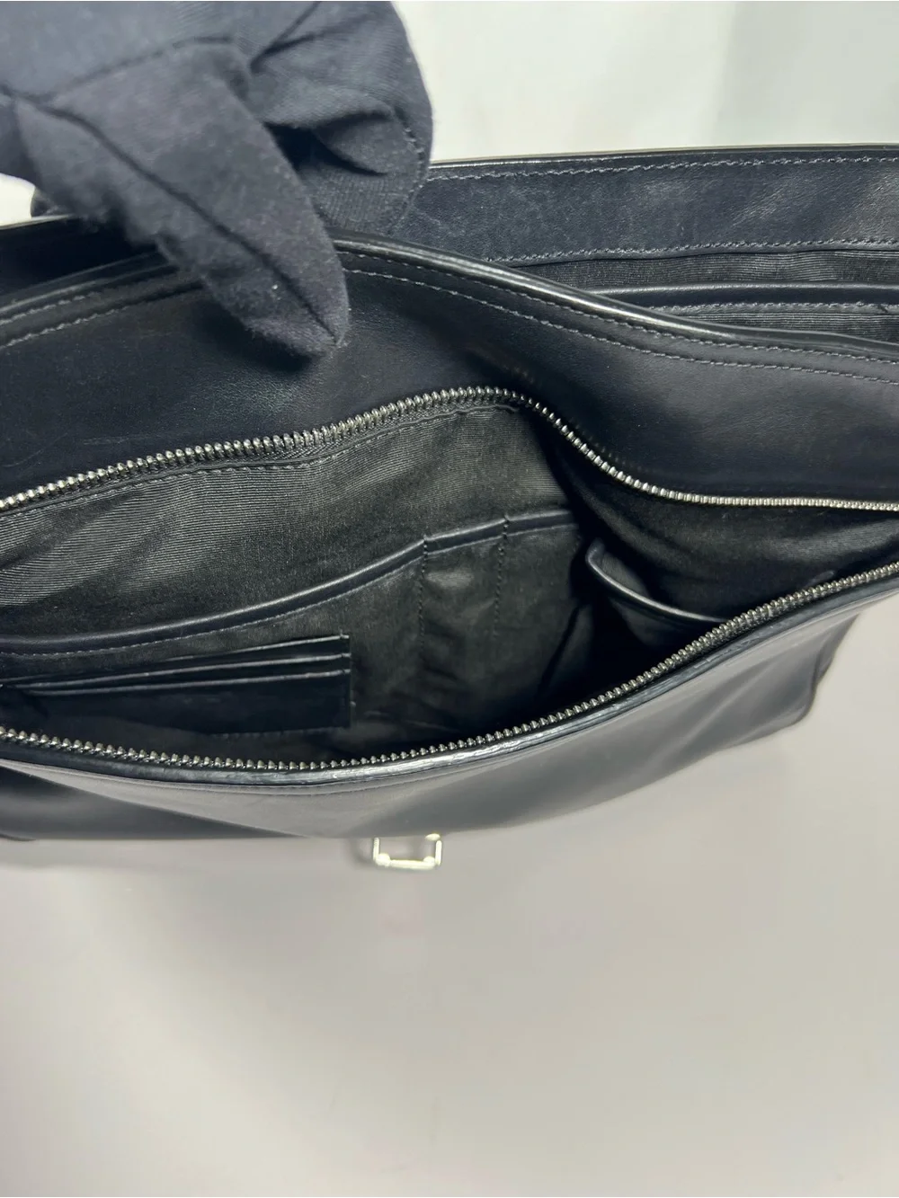 4078: Vintage Coach Black Leather Briefcase Messenger Bag 70304
